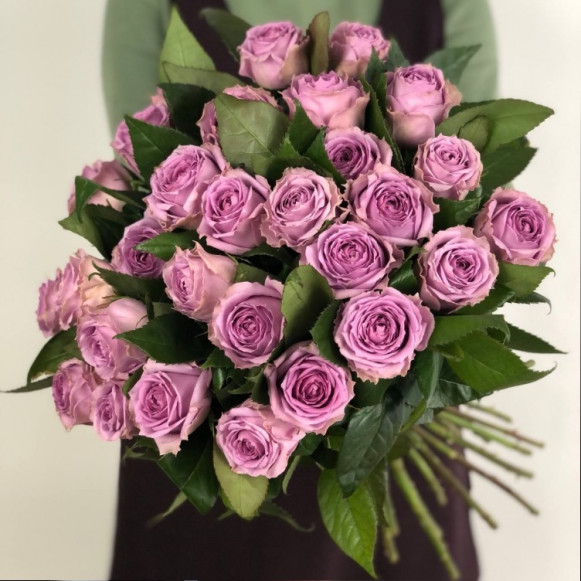 Букет из 19 пионовидных розовых роз с лентами