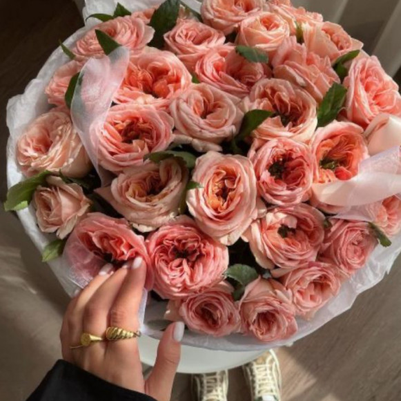 Букет кремовых пионовидных роз в Москве