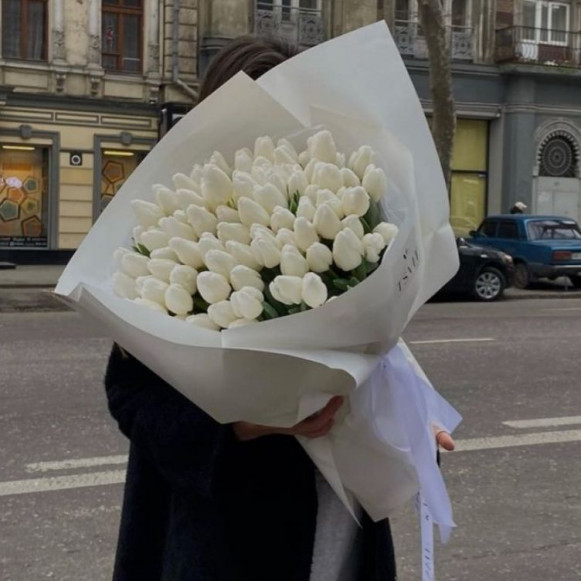 Букет из 101 белого тюльпана в Москве
