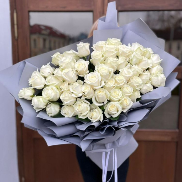 Букет из 75 белых роз в Москве