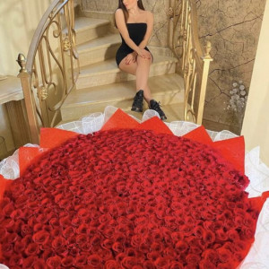 1001 красная роза с упаковкой