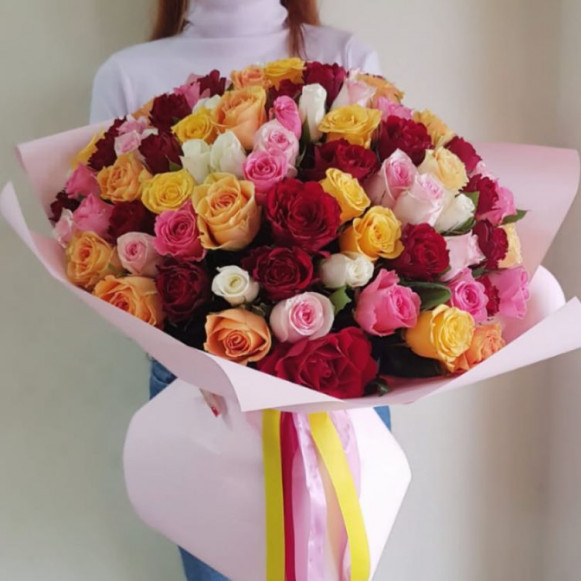Букет 101 роза Кения с упаковкой в Москве