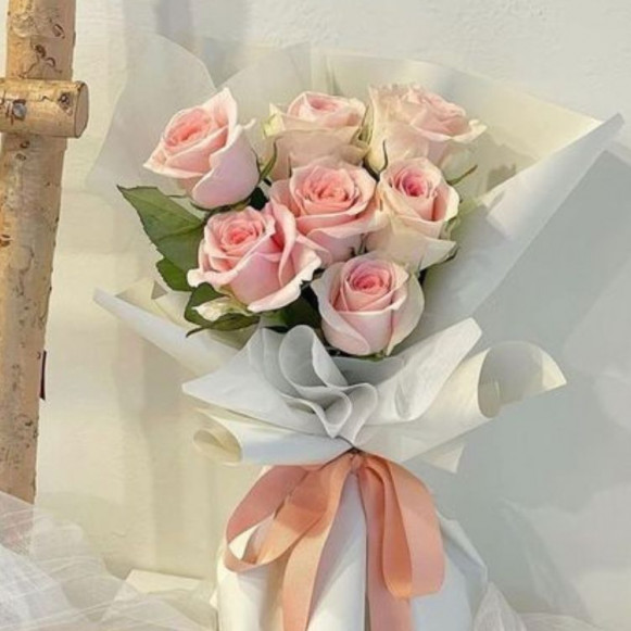 Букет из 7 нежных розовых роз в Москве